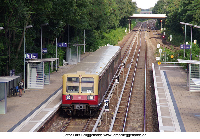 S-Bahh Berlin - Bahnhof Biesdorf - Baureihe 485