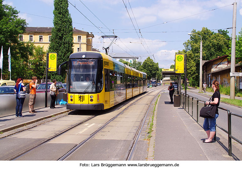 Die Straßenbahn in Dresden - Haltestelle Stauffenbergallee