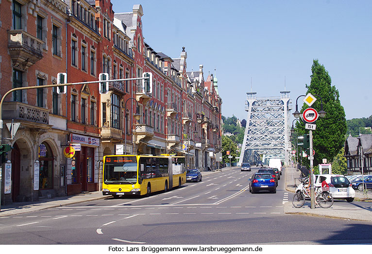 Dresden Bus - Blaues Wunder - Haltestelle Schillerplatz