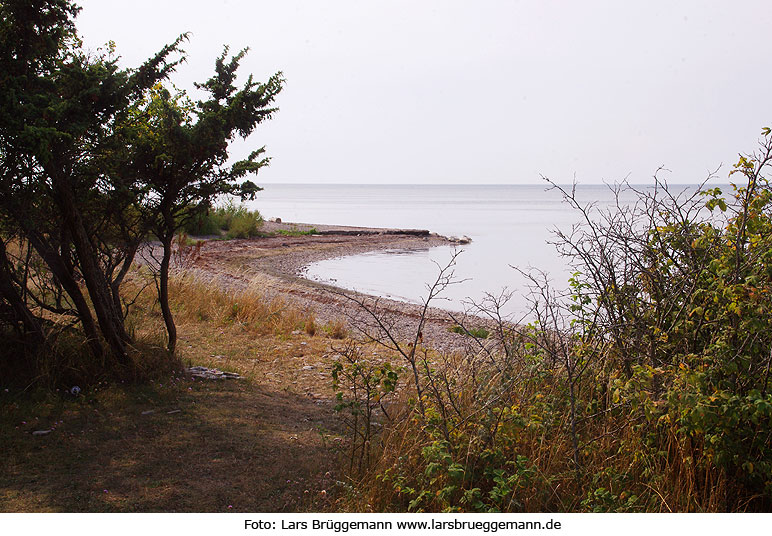 Der Strand in Stora Frö auf der Insel Öland mit Blick auf den Kalmarsund