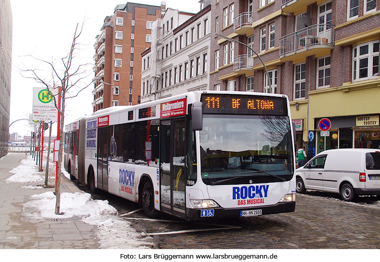 Haltestelle Bernhard-Nocht-Straße der Buslinie 111