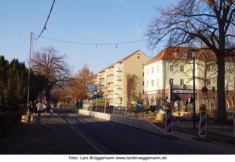 Die Hepkestra&szlig;e in Dresden-Gruna mit der Landgrabenbr&uuml;cke &uuml;ber den Blasewitz-Grunaer Landgraben
