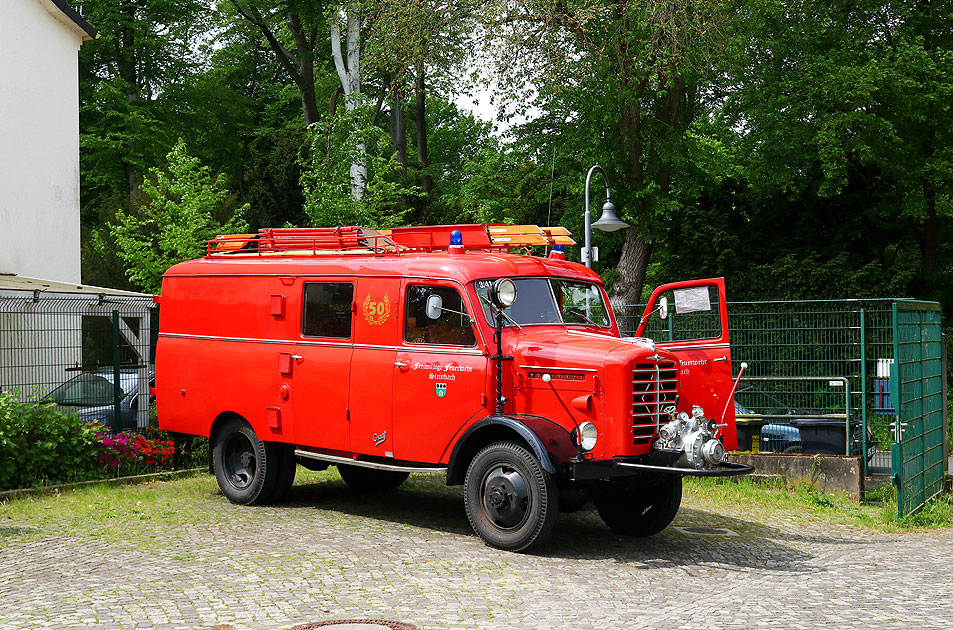 Ein Borgward Löschgruppenfahrzeug Typ B 2500 A/O