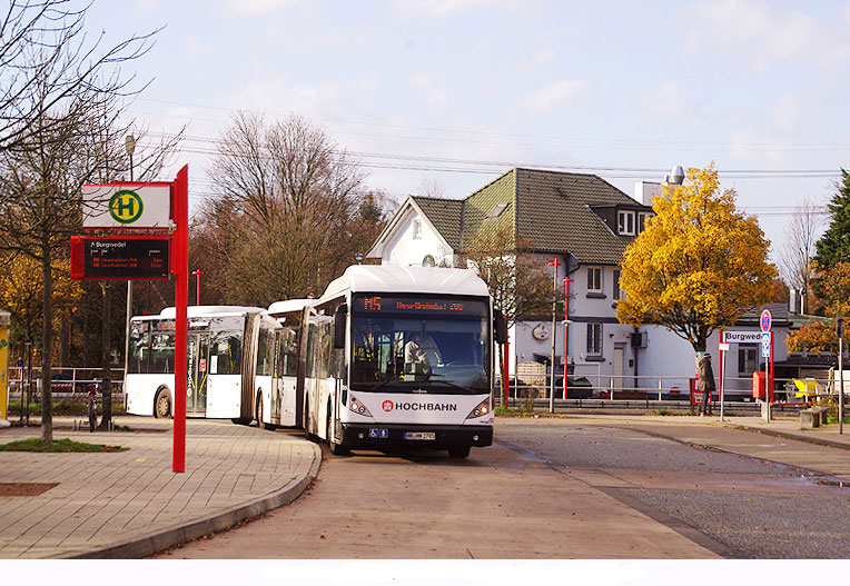 Hochbahn Bus Bahnhof Burgwedel - Anschluss zur AKN