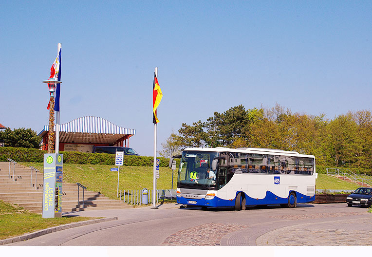 Ein Bus der UBB auf dem Darss