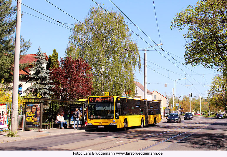 Die Haltestelle Hülßestraße der Straßenbahn in Dresden