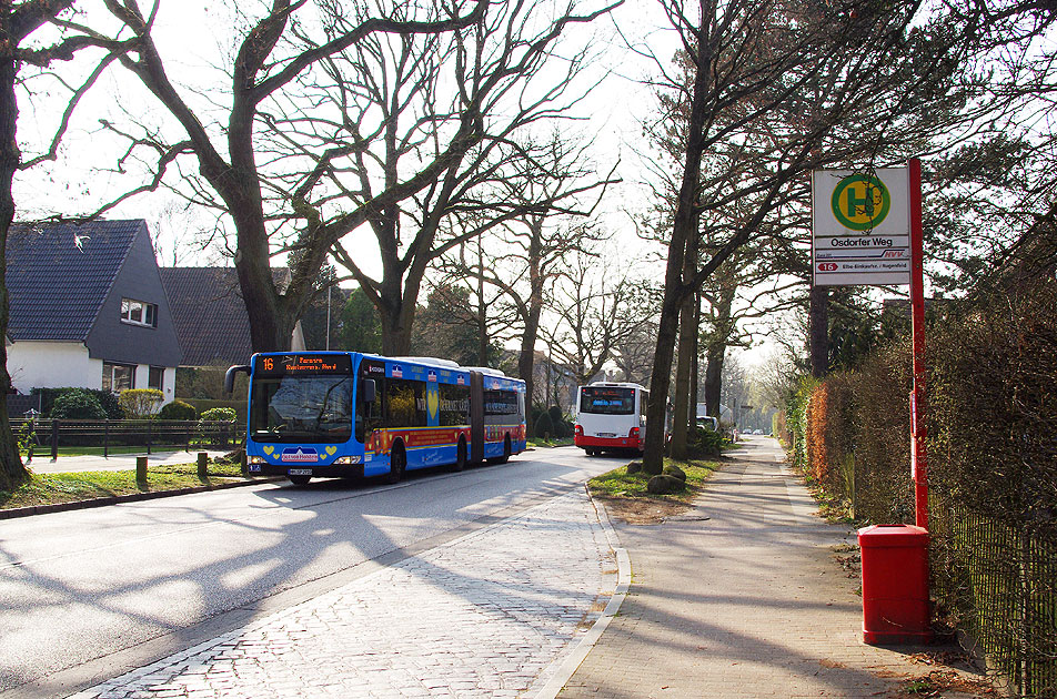 Die Bushaltestelle Osdorfer Weg in Hamburg