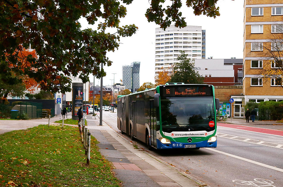 Ein Umbrella-Bus in Hamburg-Altona in der Königstraße