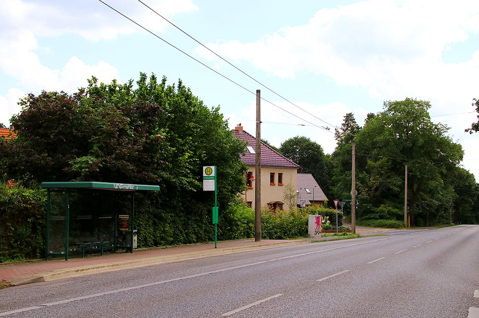 Die Bushaltestelle Dr.-Gillwald-Höhe in Eberswalde