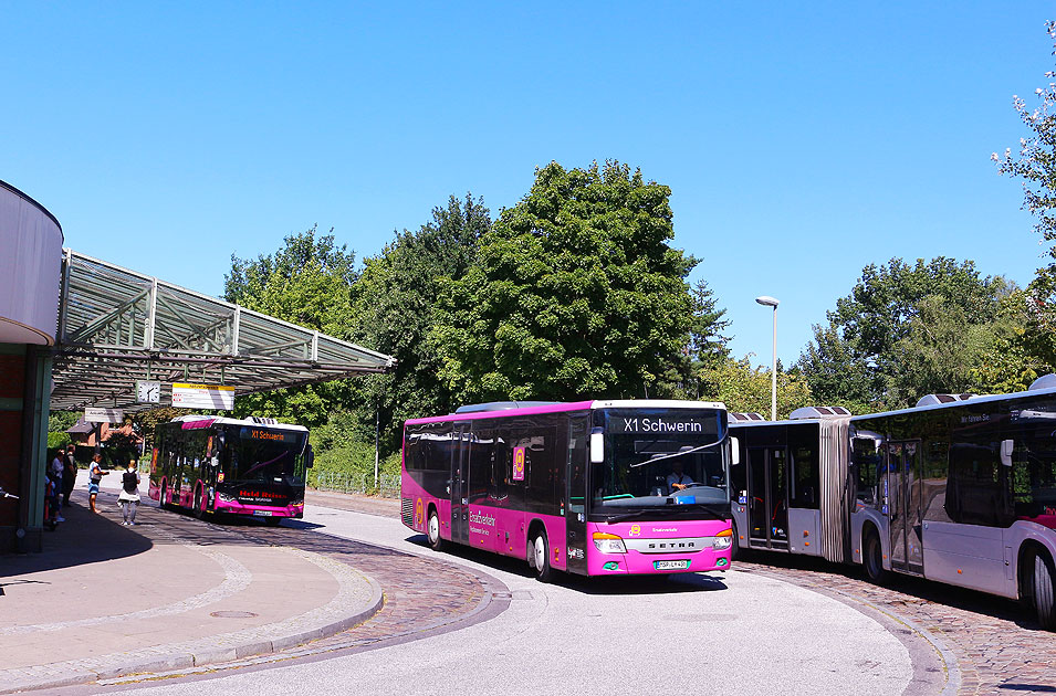 Ein Ecovista SEV-Bus in Hmaburg an der U-Bahn Steinfurter Alle