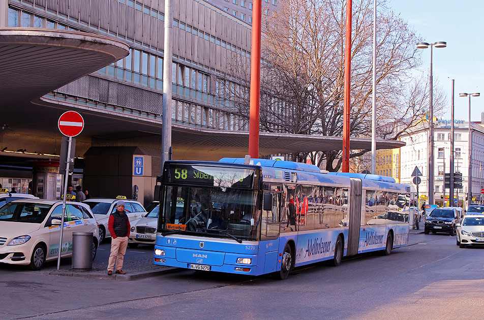 Ein MVG Bus in M&uuml;nchen vor dem Hauptbahnhof