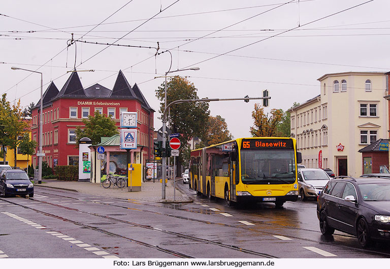 Ein DVB Bus an der Haltestelle Berthold-Haupt-Straße in Dresden