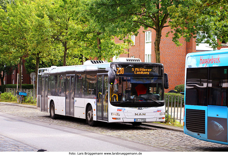 Ein Dieselbus der VHH von MAN an der U-Bahn-Haltestelle Billstedt