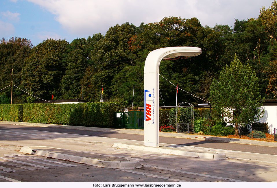 Elektromobilität: Der Lademast für den VHH E-Bus in der Kehre Stadionstraße in Hamburg