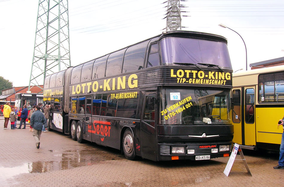 Neoplan Doppeldecker Gelenkbus in Hamburg-Bergedorf - Neoplan Jumbocruiser mit der Typenbezeichnung N138/4