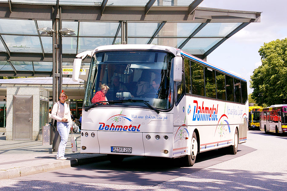 Dahmetal Bus in Wandsbek Markt auf dem ZOB - Busbahnhof