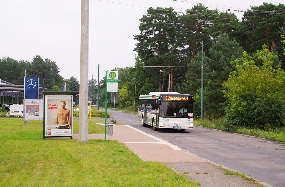 Die Bushaltestelle Clara-Zetkin-Weg in Eberswalde