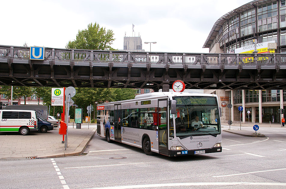 Die Bushaltestelle U-Bahn Rödingsmarkt