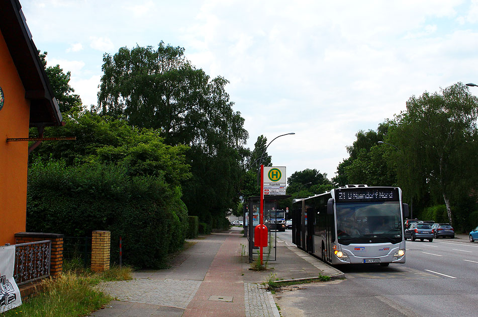 Der VHH 1550 an der Haltestelle Rugenfeld in Osdorf