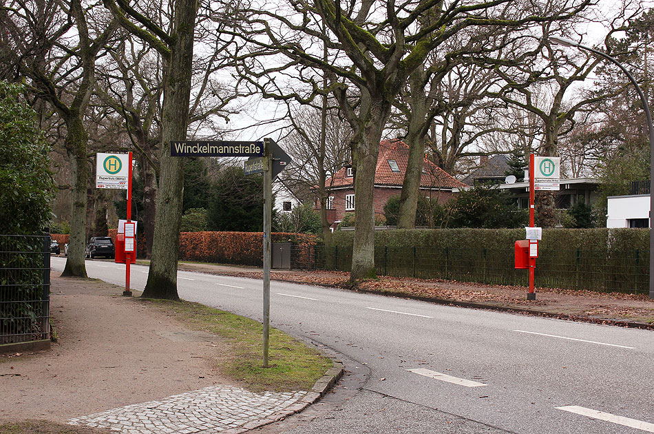 Die Bushaltestelle Rupertistraße in Hamburg-Nienstedten