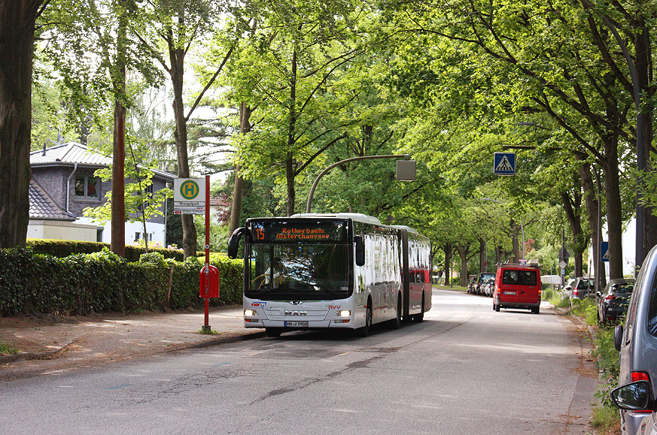 Die Bushaltestelle Wrangelpark in Hamburg-Othmarschen