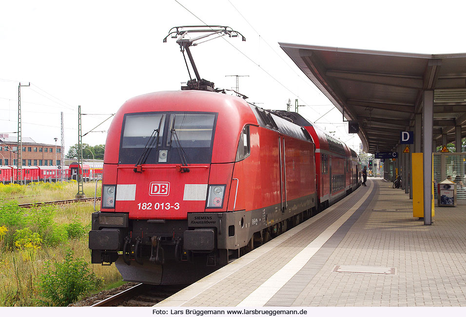 DB Baureihe 182 im Bahnhof Wittenberge