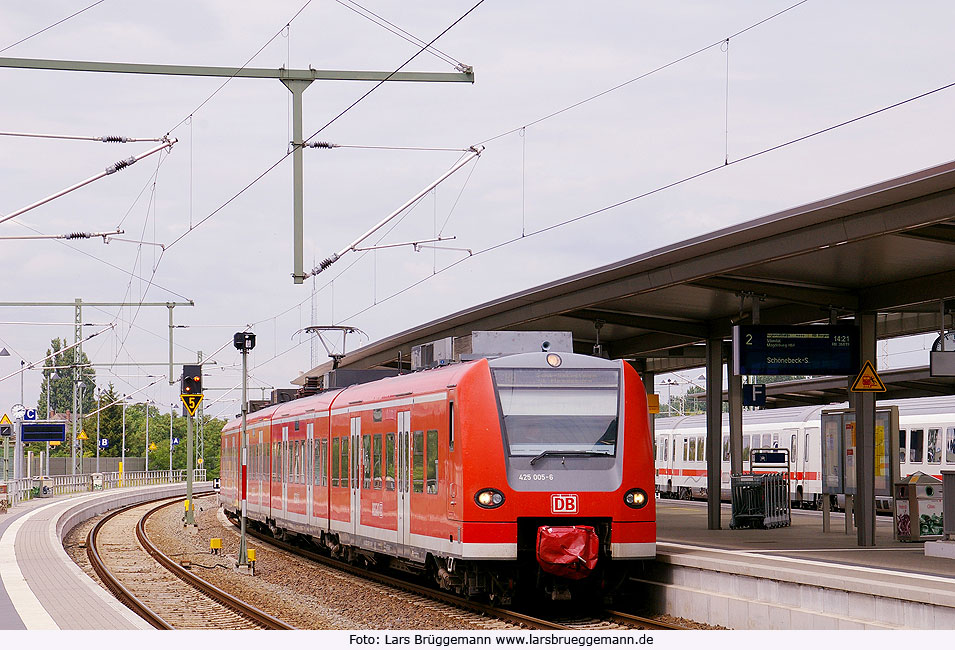 DB Baureihe 425 im Bahnhof Wittenberge