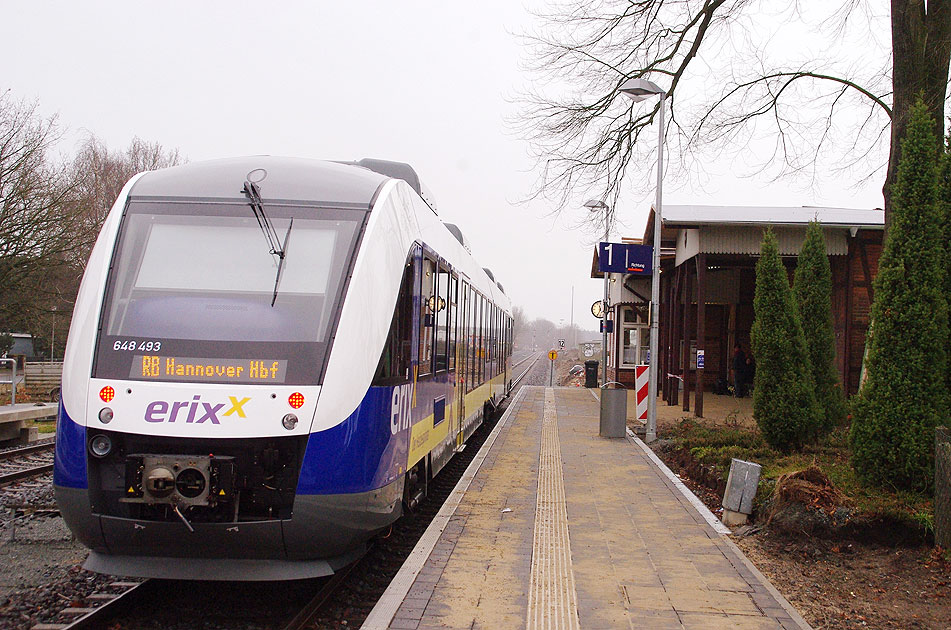 Ein Erixx Lint im Bahnhof Schneverdingen an der Heidebahn