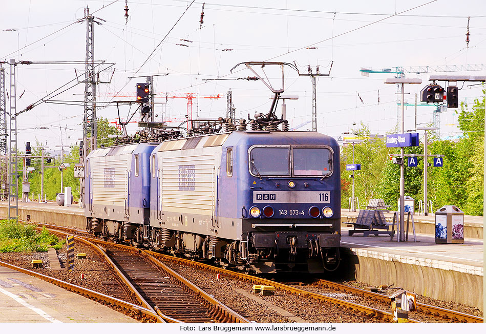 DB Baureihe 143 im Bahnhof Hamburg-Altona