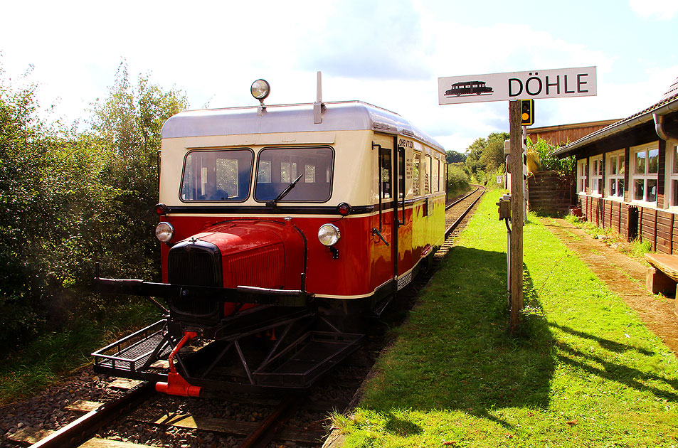 Hersteller Waggonfabrik Wismar: Wismarer Schienenbus der OHE DT 0508 in Döhle