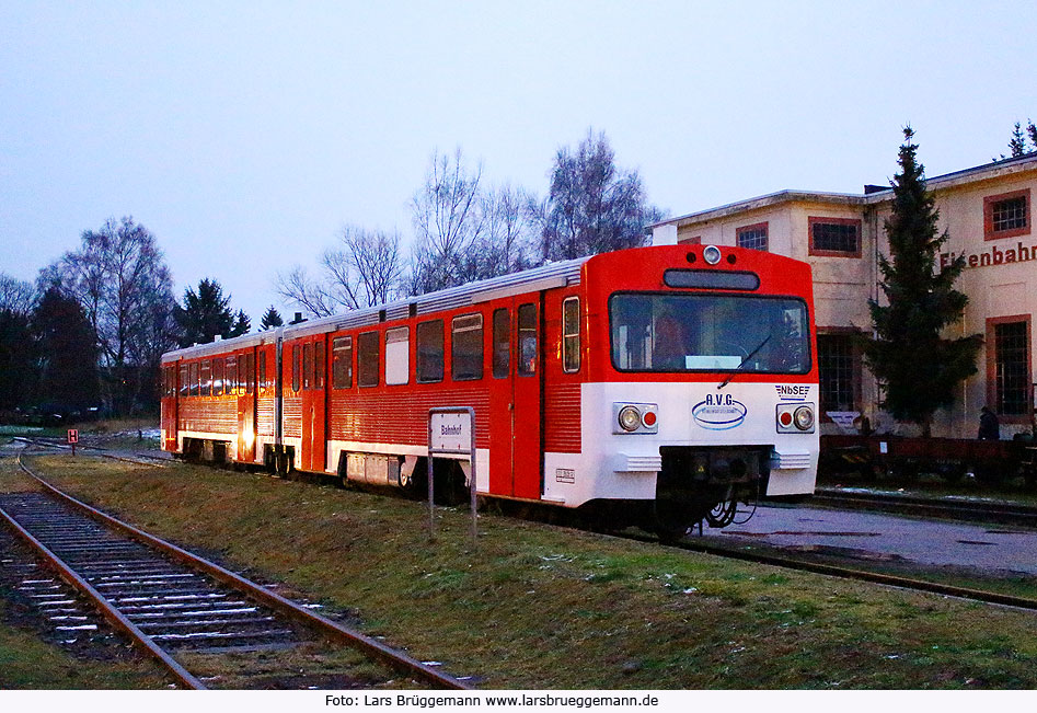 Der ex AKN VT 2.38 im Bahnhof Bleckede