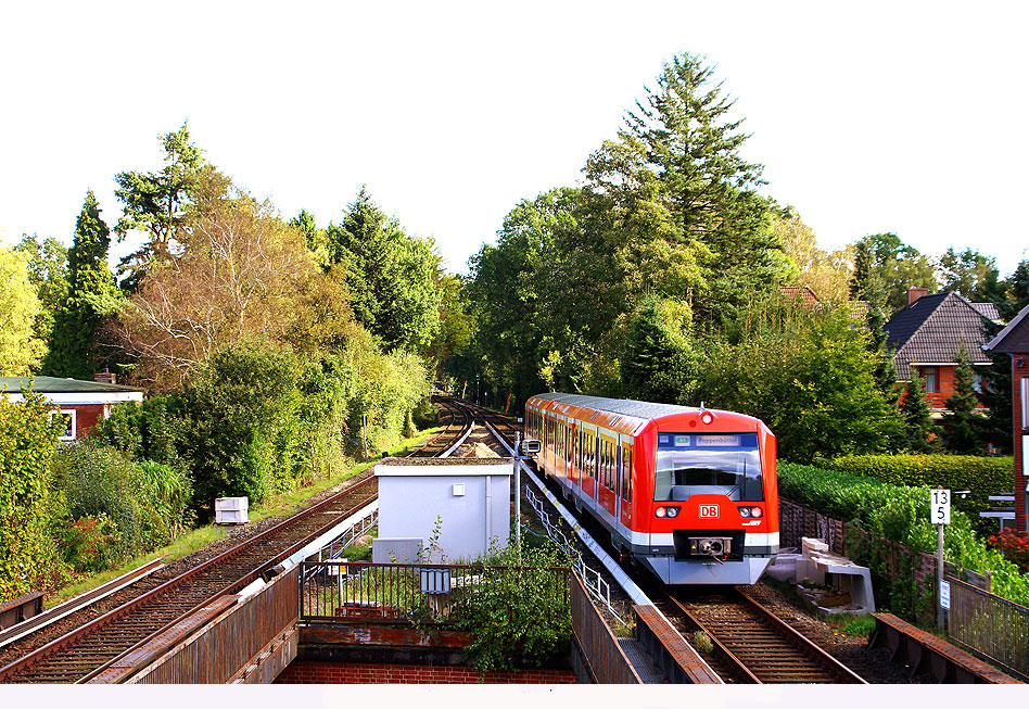 Mit Elektromobilität durch Hamburg: Der Bahnhof Kornweg der Hamburger S-Bahn