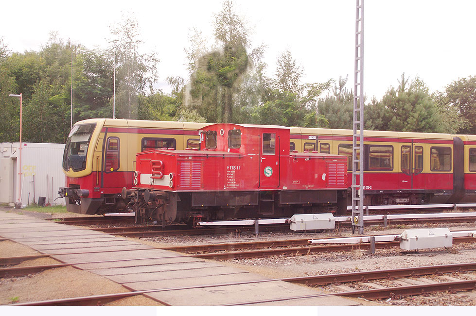 Die S-Bahn-Lok E 176 11 im RAW Schöneweide in Berlin