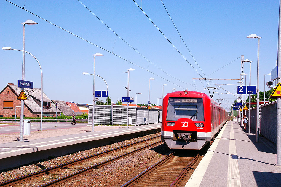 S-Bahn Hamburg in Neu Wulmstorf Zweistrom S-Bahn der Baureihe 474.3