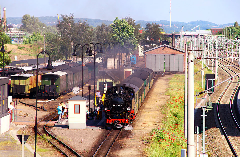 Die Schmalspurbahn in Radebeul Ost - Ein Dampfzug nach Radeburg