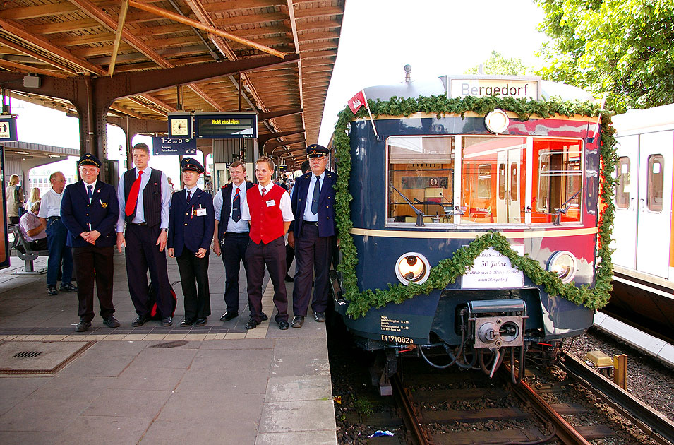 Das Jubiläum 50 Jahre elektrische S-Bahn nach Bergedorf mit dme ET 171 082