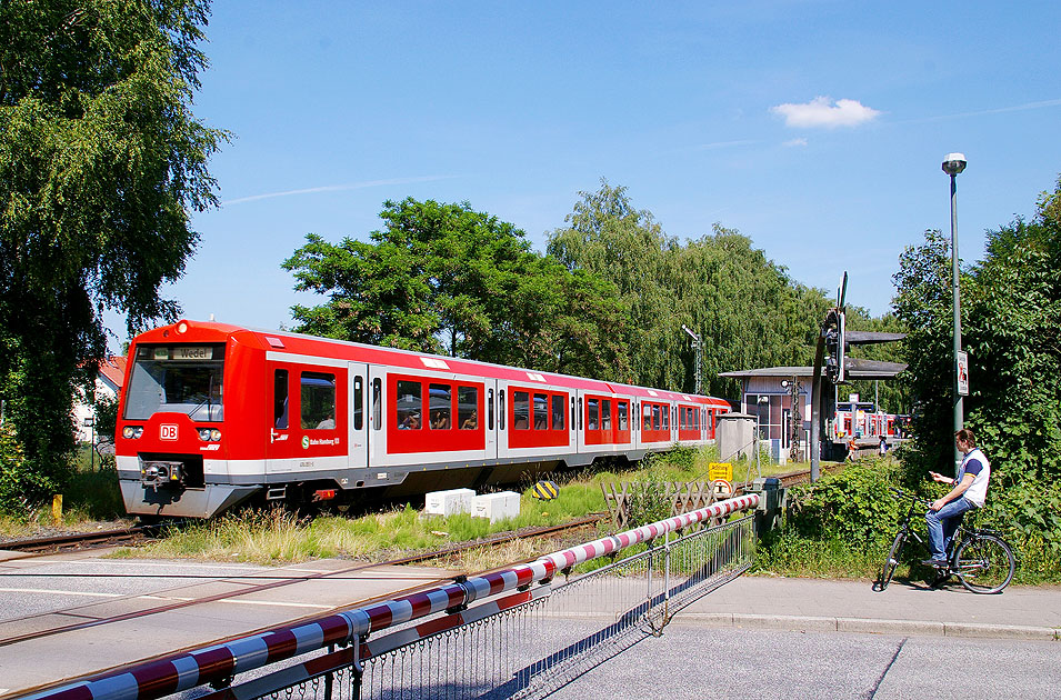 Der Bahnhof Sülldorf der Hambrger S-Bahn