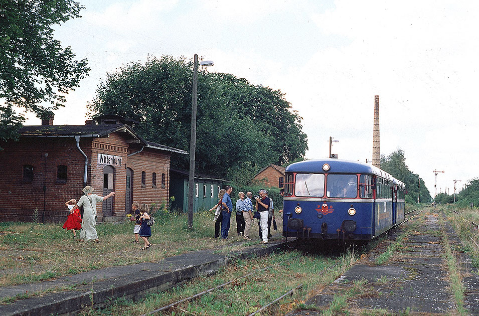 Zwei Uerdinger Schienenbusse im Bahnhof Wittenburg