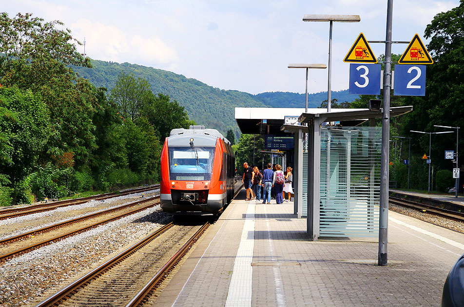 Die DB Bareihe 648 von DB Regio im Bahnhof Hersbruck rechts der Pegnitz