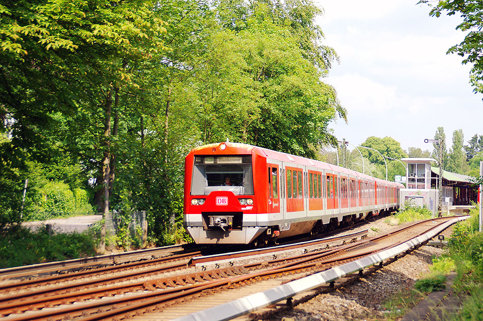 S-Bahn - Bahnhof Klein Flottbek - DB Baureihe 474