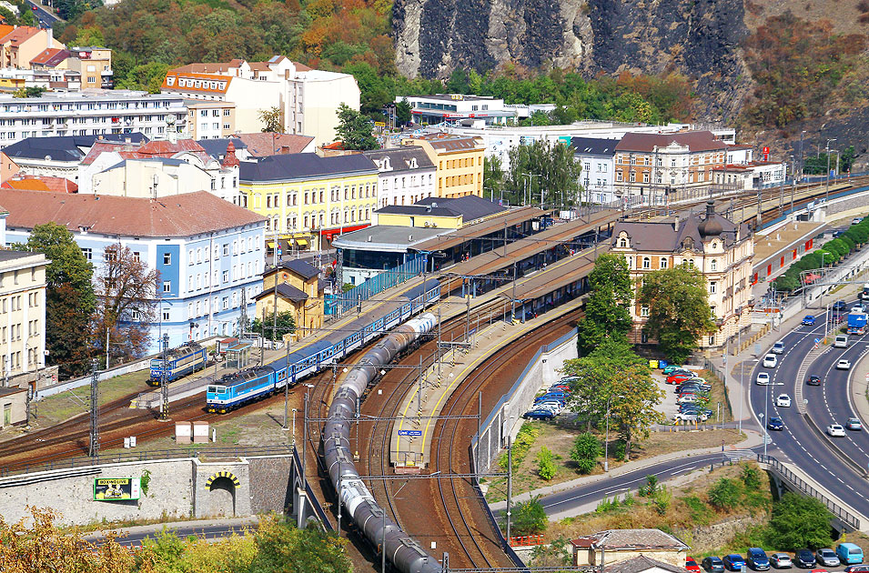 Ein Regionalzug im Bahnhof Usti nad Labem - Aussig