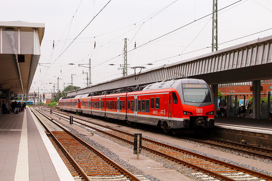 Ein Triebwagen der Baureihe 1428 in Münster Hbf