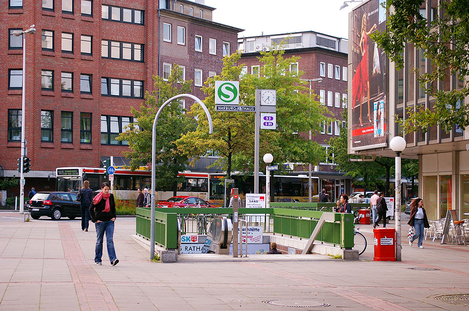 Der Bahnhof Harburg Rathaus der Hamburger S-Bahn