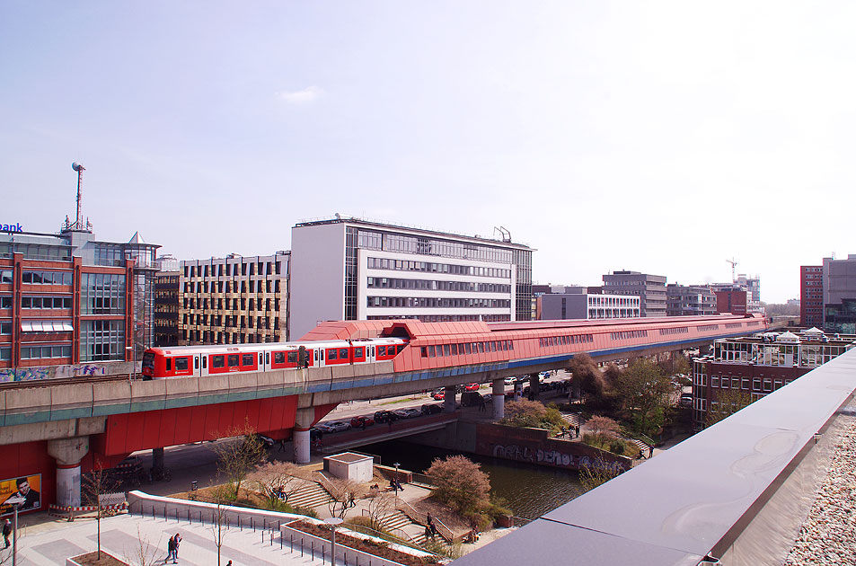 Der Bahnhof Hamburg Hammerbrook - S-Bahn