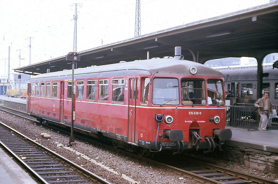 Ein Akkutriebwagen der Deutschen Bundesbahn in Dortmund Hbf