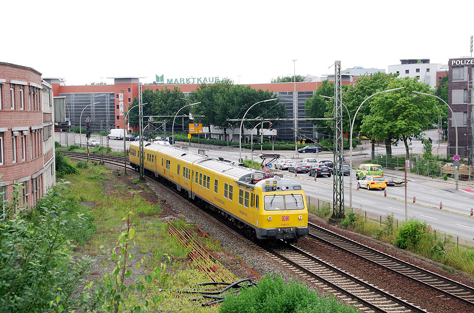 Ein Triebwagen der Baureihe 719 auf der Unterelbebahn