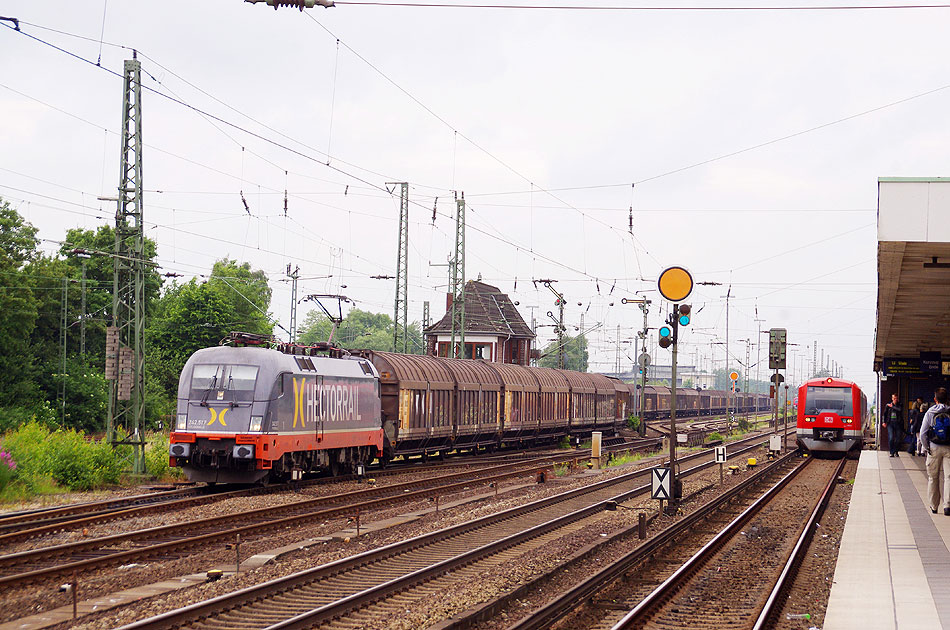 Hectorrail Lok am Bahnhof Hamburg Elbgaustraße