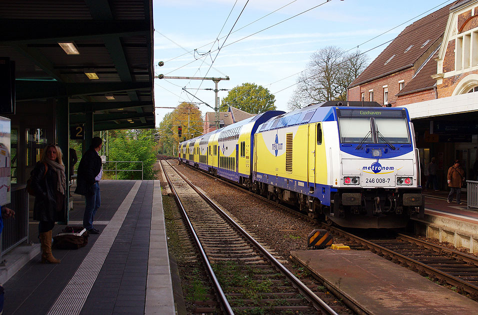 Ein Metronom Zug im Bahnhof Stade heute Start