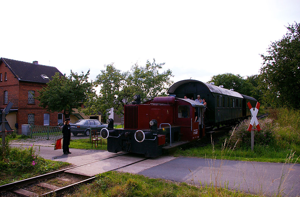 Eine Köf II bei der Almetalbahn in Almstedt-Segeste