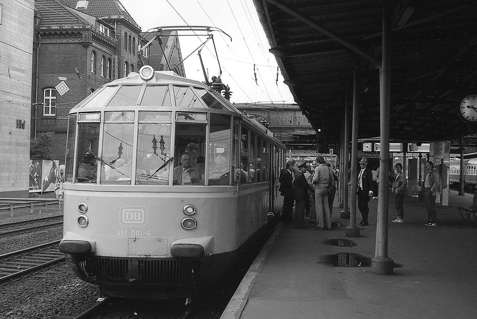 Der Gläserne Zug in Hamburg-Harburg - Die Baureihe 491